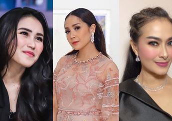 Ayu Ting Ting Mematung saat Nagita Slavina Bertemu Iis Dahlia di Nikahan Atta dan Aurel, Ibunda Devano Kini Asyik Kunjungi Kafe Milik sang Biduan, Umi Kalsum: Senang Bisa Ketemu Mamah Iis