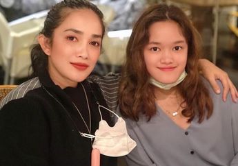 Syafa Azzahra Genap Berusia 15 Tahun, Ussy Sulistiawaty Tulis Pesan Menyentuh di Hari Ulang Tahun sang Putri : Maafin Mama yang Belum Bisa Jadi Ibu yang Baik Buat Kakak