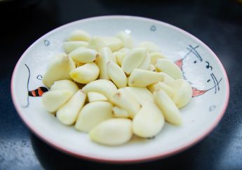 Manfaat Luar Biasa Makan Bawang Putih Kukus Setiap Hari, Salah Satunya Ampuh Turunkan Kolesterol!