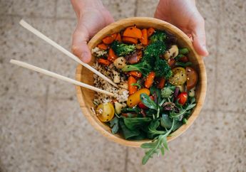 Nggak Melulu Sehat, Diet Vegan Juga Bisa Sebabkan 7 Hal Ini Kalau Kamu Salah Langkah, Termasuk Masalah Usus Bocor!