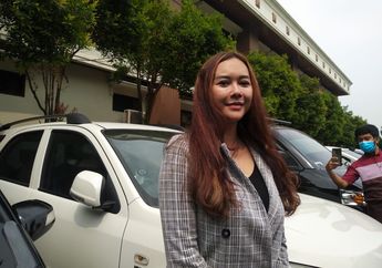  Iseng Buka Google Maps, Aura Kasih Kaget Lihat Sosok Ibunya Terpotret Lagi Asyik Nongkrong di Depan Rumah Lama