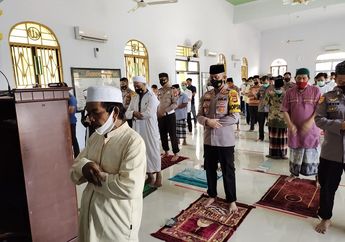 Sholat Ghaib untuk Korban  KRI Nanggala 402 yang Gugur Dalam Tugas hingga Program Peduli Warga