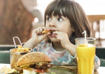 Ahli Beberkan Konsumsi Makanan Enak Ini Bisa Menghambat Pertumbuhan Tulang Anak, Orangtua Harus Waspada!