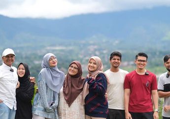 Jadi Penjamin Kebebasan Mark Sungkar, Zaskia dan Shireen Sungkar Punya Peran Besar dalam Keharmonisan Orang Tuanya Setelah Bercerai, Fanny Bauty: Saya Beryukur Punya Anak-anak yang Lebih Dewasa