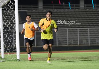 Tumbang hingga Dilarikan ke Rumah Sakit saat Lawan Borneo FC, Ini Kondisi Terkini Kiper Persik
