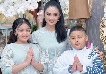 Harganya Ditaksir Capai Rp 10 Miliar, Intip Mewahnya Halaman Belakang Rumah Artis Krisdayanti yang Dilengkapi Lapangan Tenis dan Kolam Renang Super Luas