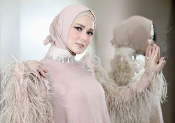 Diguyur Gaji Rp 66 Juta Usai Jadi Anggota DPR RI, Intip Penampilan Glamor Mulan Jameela saat Mejeng Cantik Bareng Ibu-ibu Pejabat saat Rayakan HUT RI ke-77