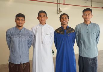 VIDEO - Skuat Timnas Indonesia Sholat Id dan Makan Bersama di Hotel Fairmont