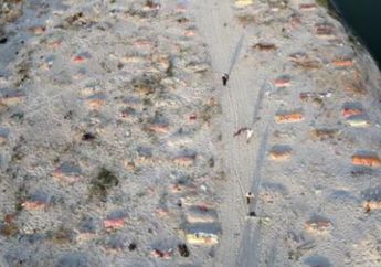 Ratusan Mayat Ditemukan Terkubur Seadanya di Tepi Sungai Gangga, Terkuak Motif Warga India Buang Jenazah di Sana