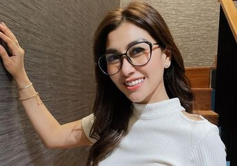 Tampilan Mewah Nisya Ahmad Saat Hadir ke Acara Launching Bisnis Baru Nagita Slavina, Cuek Kenakan Tas Jutaan Rupiah!