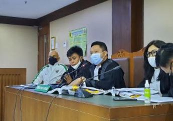 Berstatus Tahanan Kota, Mark Sungkar Jalani Sidang Tipikor Dana Pelatnas Triathlon, Ayah Zaskia Sungkar dan Shireen Sungkar Terlihat Tenang serta Tampil Kasual