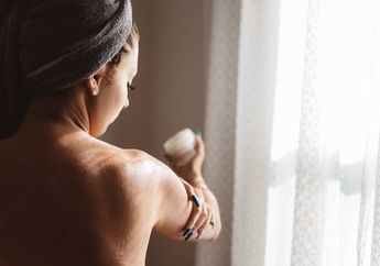 4 Rekomendasi Produk Obat Jerawat Punggung yang Patut Dicoba, Agar Kembali Mulus!