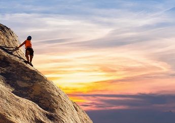 Bikin Deg-degan, Inilah Arti Mimpi Jatuh ke Jurang hingga ke Sungai yang Tak Melulu Pertanda Buruk, Siap-siap Bahagia!