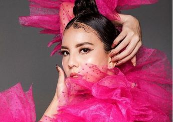 Makin Ngeksis Sejak Berhasil Diet, Tya Ariestya Kini Nekat Potong Rambut Pendek Bergaya Pixie Bob, Netizen: Fresh Banget Kayak ABG!