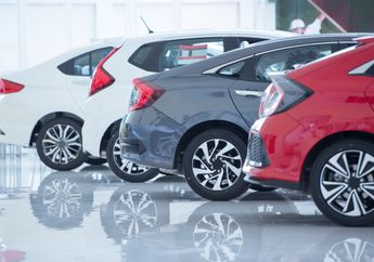 Fresh Graduate Beli Mobil dari Hasil Kerja Pertama, Siapa Takut? Simak Baik-baik Tipsnya