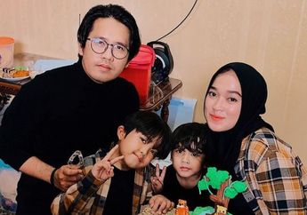 Semakin Lengket dengan Mantan, Ayus Sabyan Kepergok Akrab dengan Ririe Fairuz, Netizen sampai Doakan Rujuk