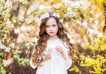 Mengisyaratkan Soal Karier hingga Finansial, Ini Arti Mimpi Berada di Taman Bunga