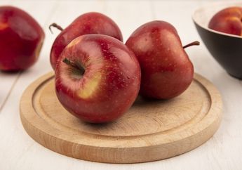 Rasakan Manfaat Tak Terduga Setelah Rutin Mengoleskan Buah Apel Pada Kulit Kepala, Solusi Perawatan Rambut Alami yang Murah dan Mudah