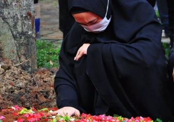 Kehilangan Orang Tercinta, Oki Setiana Dewi Ceritakan Interaksi Terakhirnya dengan sang Ayah: 2 Hari Lalu Saya Masih Menelepon...