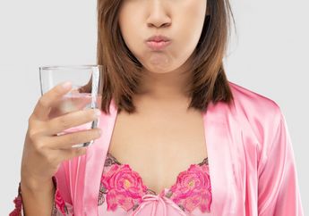 Nyesel Baru Tahu Sekarang, Berkumur Air Garam Ternyata Menyimpan Manfaat Luar Biasa untuk Kesehatan Gigi dan Mulut, Salah Satunya Ampuh Menyembuhkan Cedera Gusi