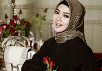 Lama Tak Muncul di Publik Usai Menikah dengan Reino Barrack, Syahrini Kini Mantap Kenakan Hijab: Mudah-mudahan Istiqomah