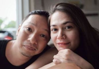 Rayakan Hari Jadi Pernikahan dalam Keadaan Terpisah dengan sang Istri Gegara Dirinya Masih di Rumah Sakit, Ringgo Agus Rahman Wanti-wanti Sabai Dieter untuk Tak Khawatir: Suaminya Masih Tetep Kece Kok