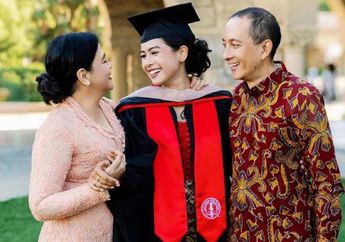 Resmi Lulus S2 Stanford University, Maudy Ayunda Kenakan Batik Kutu Baru di Hari Kelulusannya