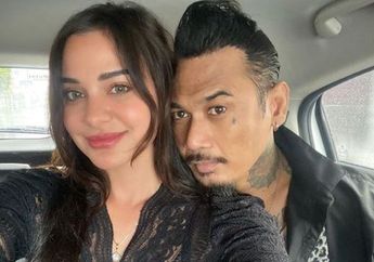 Langsung Lakukan Ritual Usai Keluar dari Penjara, Jerinx SID Girang Ditemani Sang Istri: Giliranku Memberinya Dengkul!