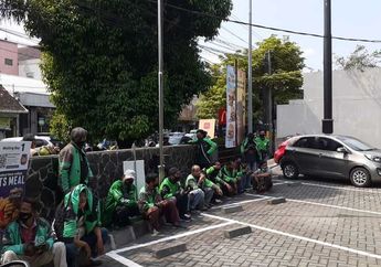 Antrean Mengular Demi BTS Meal, Satpol PP Sampai Turun Tangan Bubarkan Kerumunan di 5 Gerai McDonald's Yogyakarta