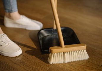 Tak Melulu Firasat Buruk, Inilah 4 Arti Mimpi Menyapu yang Bisa Jadi Pertanda Datangnya Rezeki Nomplok, dari Menyapu Lantai Rumah Sampai Menyapu Kuburan