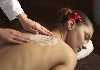 Resep Body Scrub 3 Bahan untuk Kulit Halus dan Kenyal, Bisa Melembapkan Kulit Juga!