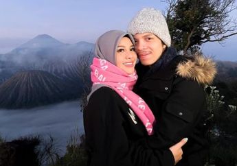 Penghasilannya Melimpah Ruah Sebagai Youtuber Nomor Satu Tanah Air, Atta Halilintar Ternyata Kelimpungan Gegara Aurel Hermansyah Suka Lamborghini dan Ferrari: Jangan Semua Kamu Pilih!