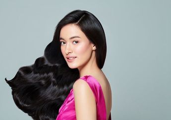 Dua Gaya Mawar Eva Dalam Premier Film Buya Hamka, Tampil Effortless dengan Kecantikan Maksimal!