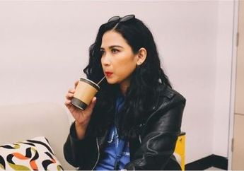 ARMY Garis Keras, Dinda Kanya Dewi sampai Bela-belain Bawa Stand Figure Suga ke Acara Perayaan Anniversary BTS