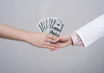 Sering Dijadikan ATM Berjalan? Ini 4 Hal yang Harus Dipertimbangkan Sebelum Meminjamkan Uang ke Teman Agar Tidak Merugi