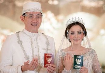 Disuguhkan Lagu Spesial oleh Ifan Seventeen, Citra Monica sampai Terharu hingga Tak Bisa Berkata-kata saat Dengar Single Terbaru sang Suami : Makasih untuk Lagu Se-sweet Ini