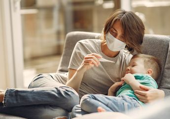 Ratusan Anak dan Balita di DKI Jakarta Terinfeksi Virus Corona, Perhatikan Cara Merawat Anak Positif Covid-19!