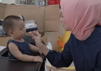 Citra Kirana Pamer Tingkah Lucu Anaknya Saat Makan Tahu, Simak Apa Saja Manfaat Olahan Kedelai Ini Untuk si Kecil yuk!