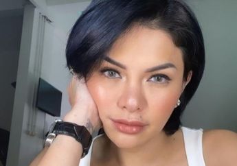 Pamer Tubuh Ramping Kenakan Gaun Ketat Berwarna Kuning, Intip Penampilan Nikita Mirzani Saat Pemotretan!