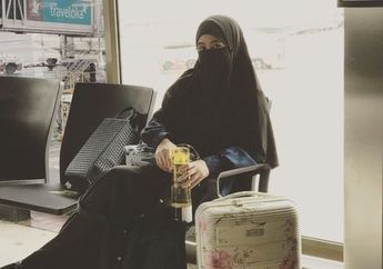 8 Tahun Pontang-panting Hidup Menjanda hingga Nyaris Kehilangan Harta Usai Kebakaran, Intip Interior Dapur di Rumah Artis Umi Pipik yang Bergaya Minimalis, Bernuansa Putih yang Bikin Ruangan Makin Adem