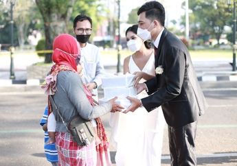 Batal Gelar Resepsi Pernikahan Gegara Aturan PPKM Mikro, Pasangan Pengantin di Salatiga Pilih Bagikan Hampers ke Pengguna Jalan