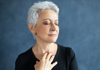 Nggak Pede dengan Garis-garis di Bagian Tubuh Ini? Simak 6 Tips Mencegah Timbulnya Garis-Garis Lipatan Leher yang Mengganggu Penampilan