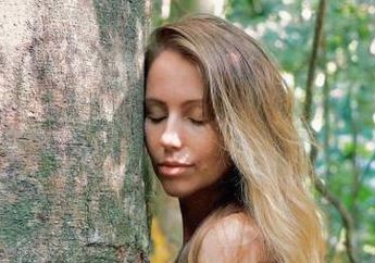 Lokasinya Jauh dari Ibu Kota Negara, Media Vietnam Heran saat Temukan Pulau Seluas 8 Hektar Berpenghuni Banyak Wanita Tanpa Busana di Indonesia, Terungkap Tradisi di Baliknya!