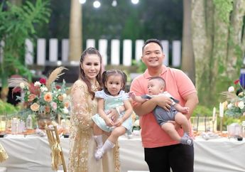 Pamer Staycation dan Plesir Mewah Bareng Anak-anaknya, Momo Geisha Pasang Garis Keras dan Ancaman Bila Netizen Berusaha Nyinyir di Postingannya!