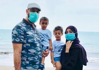 Curhat Istri Kedua Mendiang Syekh Ali Jaber Melahirkan Anak Ketiga tanpa Suami, Ummu Fahad: Dia Tidak Hadir dan Adzan di Telingamu, Namun Melihat dari Tempat yang Paling Indah..