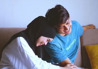 Semringah Dapat Kado Moge Senilai Rp 500 Juta, Rizky Billar Justru Dilanda Kebingungan hingga Singgung Perihal Watak Lesti Kejora yang Bikin Geleng Kepala