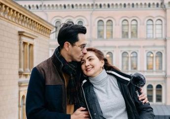 Lengkap dengan Meja Billiard, Sudut Rumah Artis Donna Agnesia dan Darius Sinathrya Ternyata Nyaman dan Hangat untuk Nongkrong