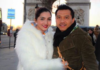 Sukses Kantongi Honor Tembus Rp 150 Juta Sekali Manggung, Intip Penampakan Ruang Tamu di Rumah Artis Ashanty yang Bak Istana Eropa, Terdapat Deretan Piring Mewah Hiasi Sudut Ruangan