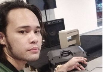 Terlilit Masalah Ekonomi Hingga Rela Lelang Gitar untuk Biaya Pengobatan Ibunda, Anak Artis Ini Ternyata Juga Punya Utang Moge