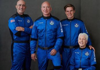 Jeff Bezos Pelesiran ke Luar Angkasa Selama 10 Menit, Begini Kata sang Miliarder Setelah Mendarat di Bumi